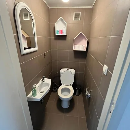 Spacious 2 Bedroom App In The Center With Balcony Gante
