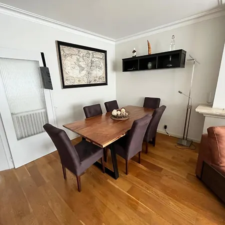 Spacious 2 Bedroom App In The Center With Balcony Apartamento Gante