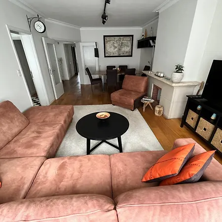 Apartamento Spacious 2 Bedroom App In The Center With Balcony *